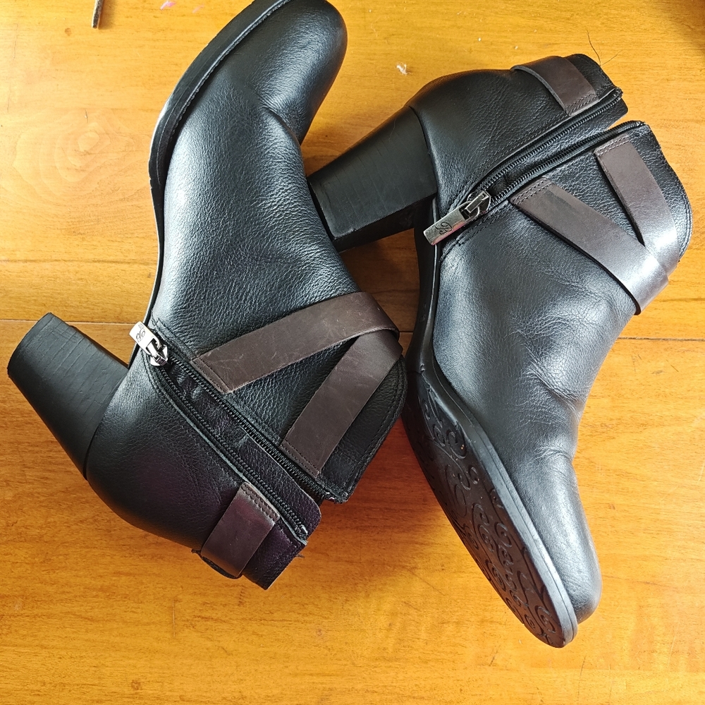 Brighton Gaucho Leather Ankle Boots Bootie Zip Strap Boho Women's Size 8M - Picture 13 of 16